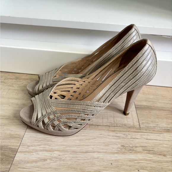 Authentic Prada gray Leather Strappy Open Toe Platform Pumps Size 37.5 - Picture 1 of 9